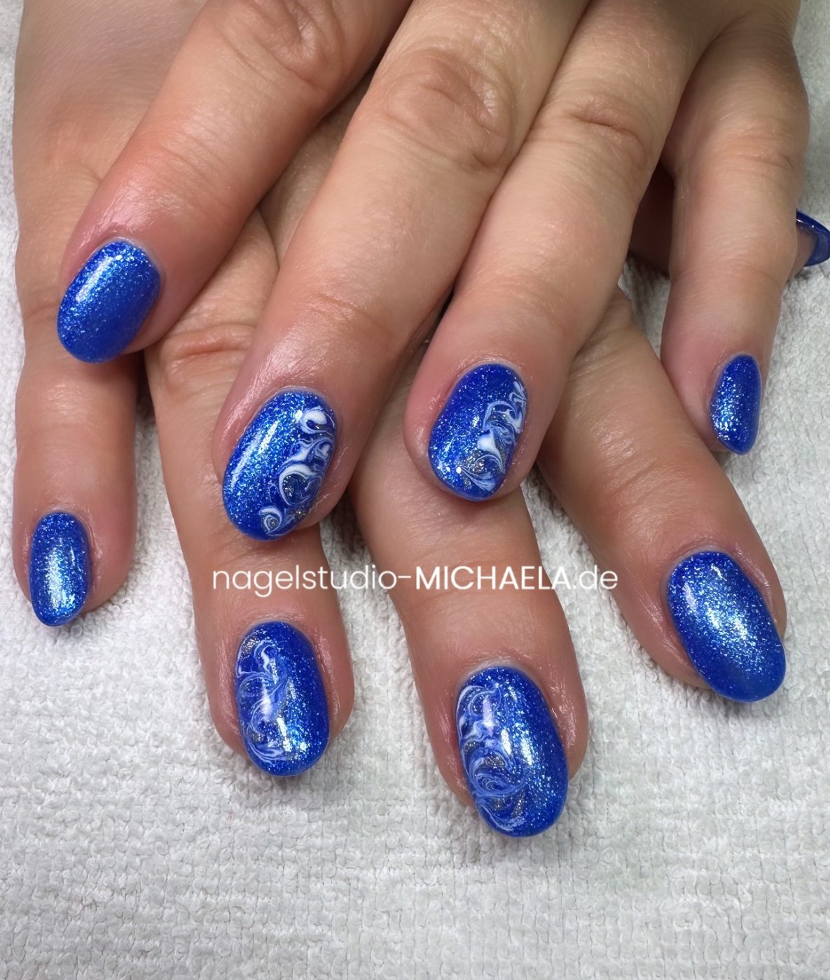 0F5B276E-44C9-4E05-A57E-AEE05AFDB65C