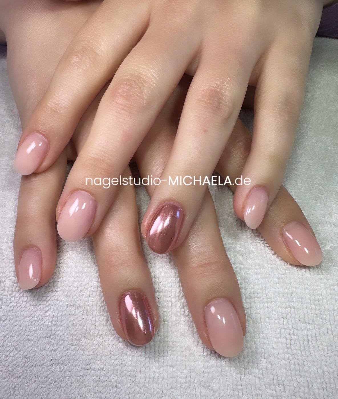 1EA4EE8B-7775-4B10-8491-B12270A2519B