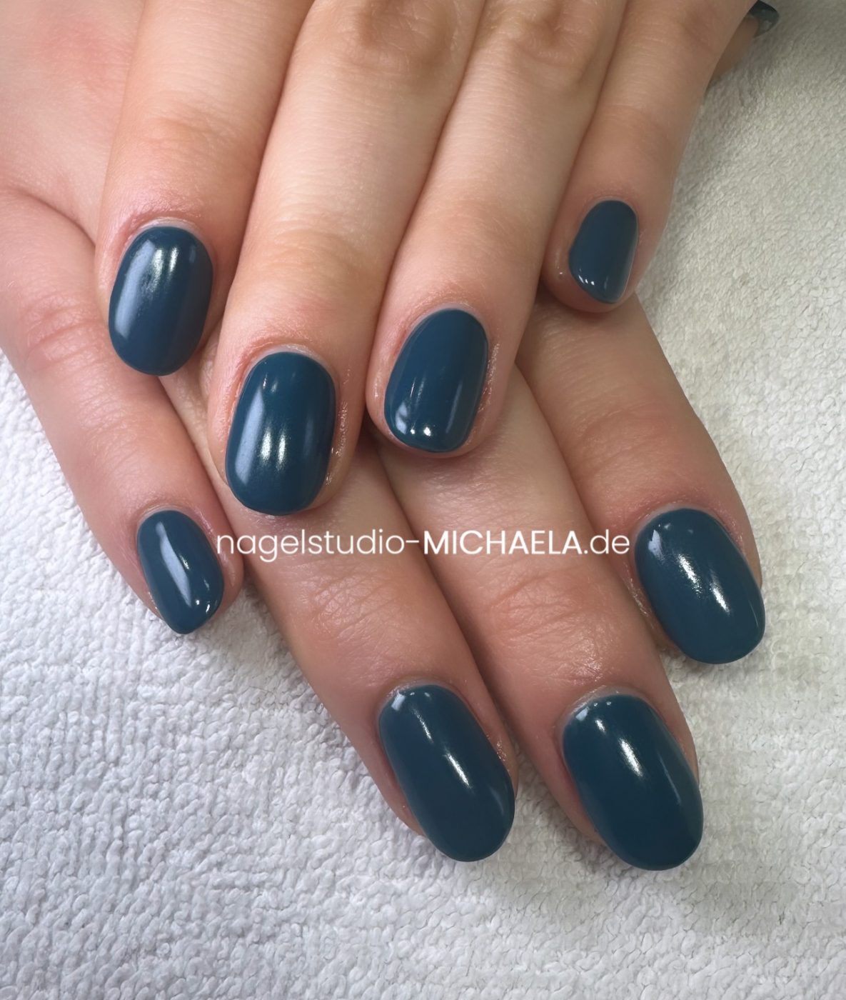 242EF6E8-7B50-4915-B505-6B5F2515C847