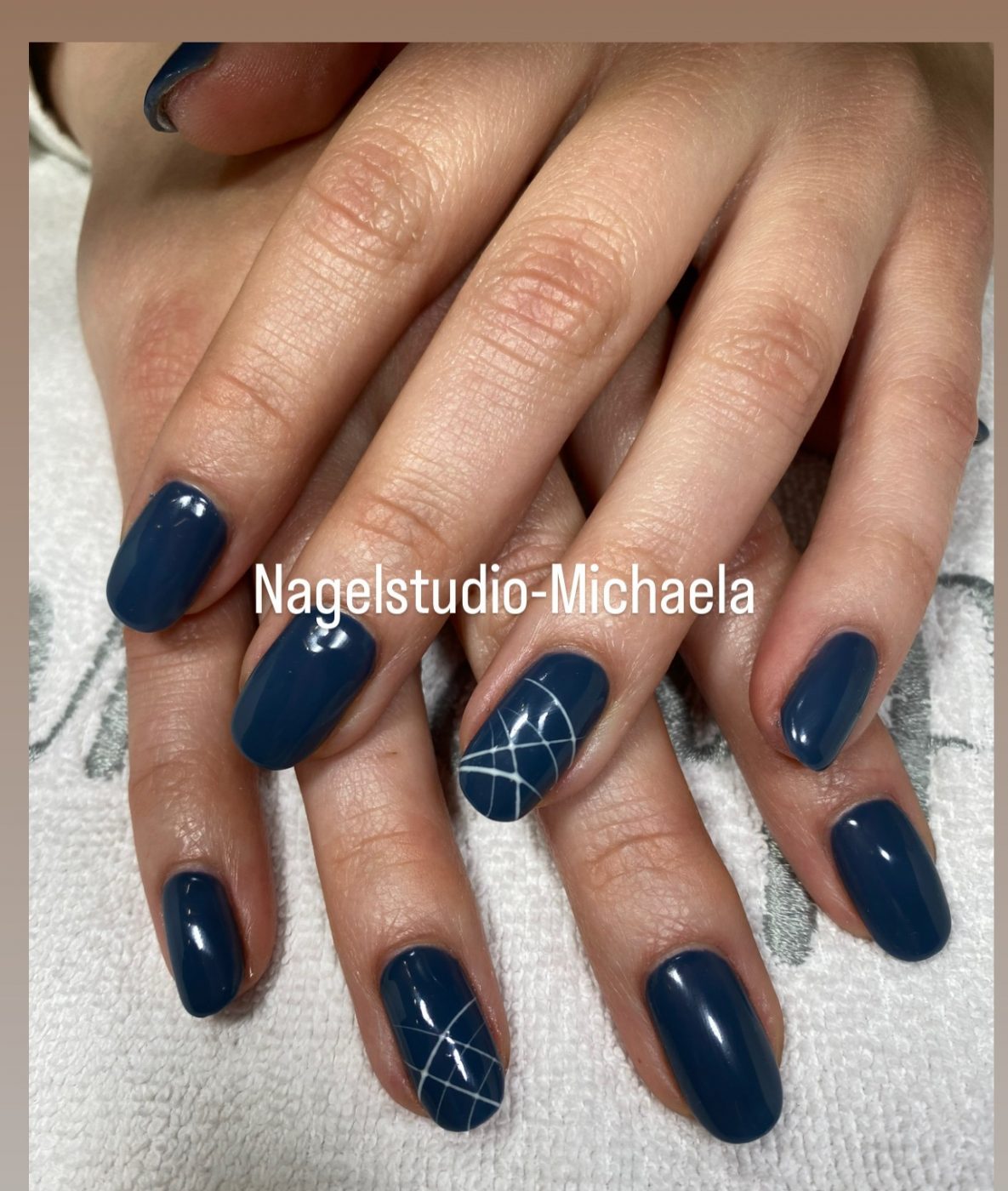 2482E872-B6C9-45E8-AE3C-BAAC2A080D9F