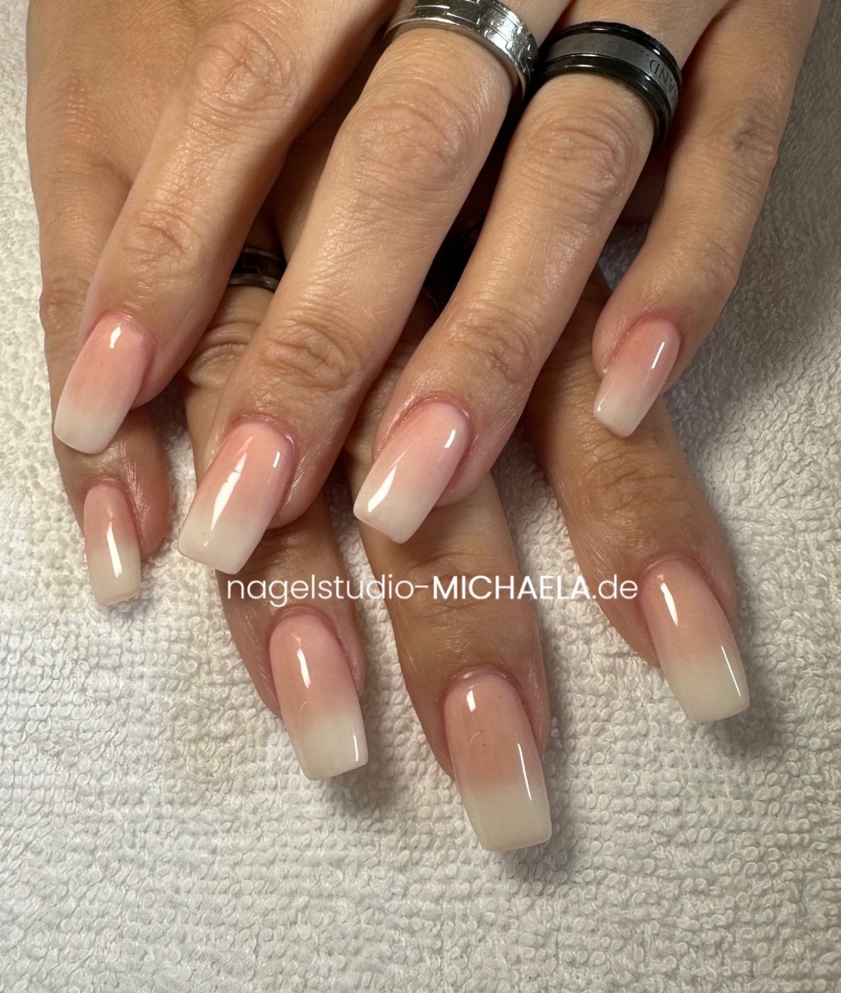 5D44D193-401B-48D0-8107-463FDC08E21D