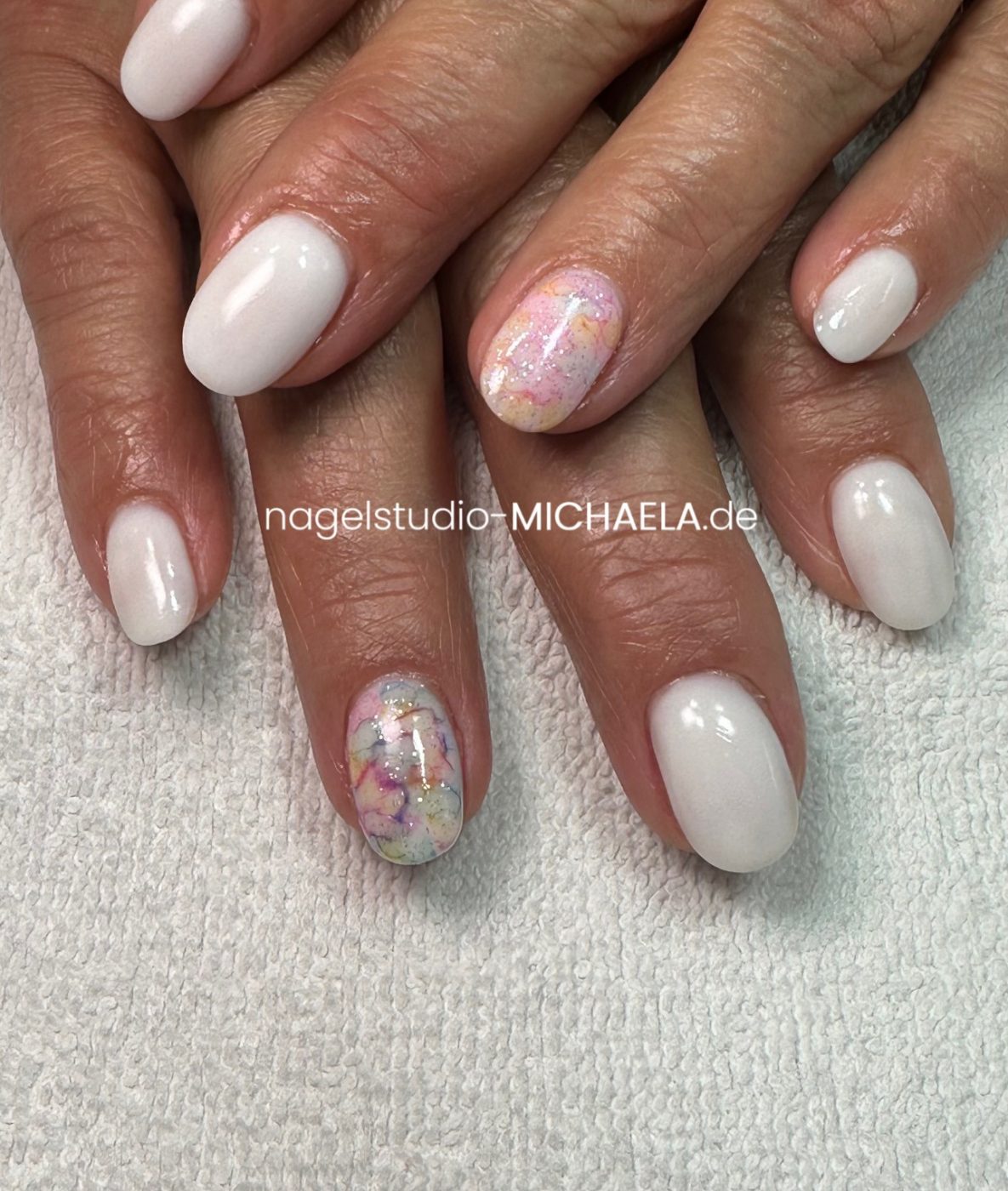 7F4763D3-32BB-455C-BE3D-3899EFF80955