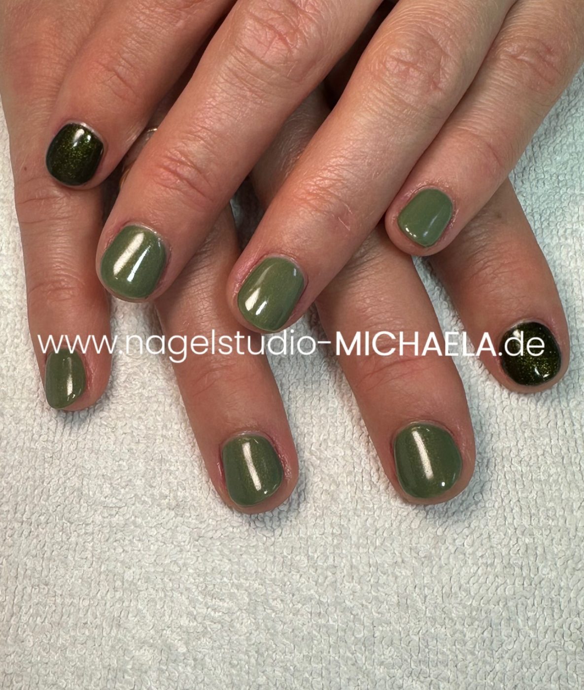 863BC9E9-6607-4AA0-B543-AB0E0510245E