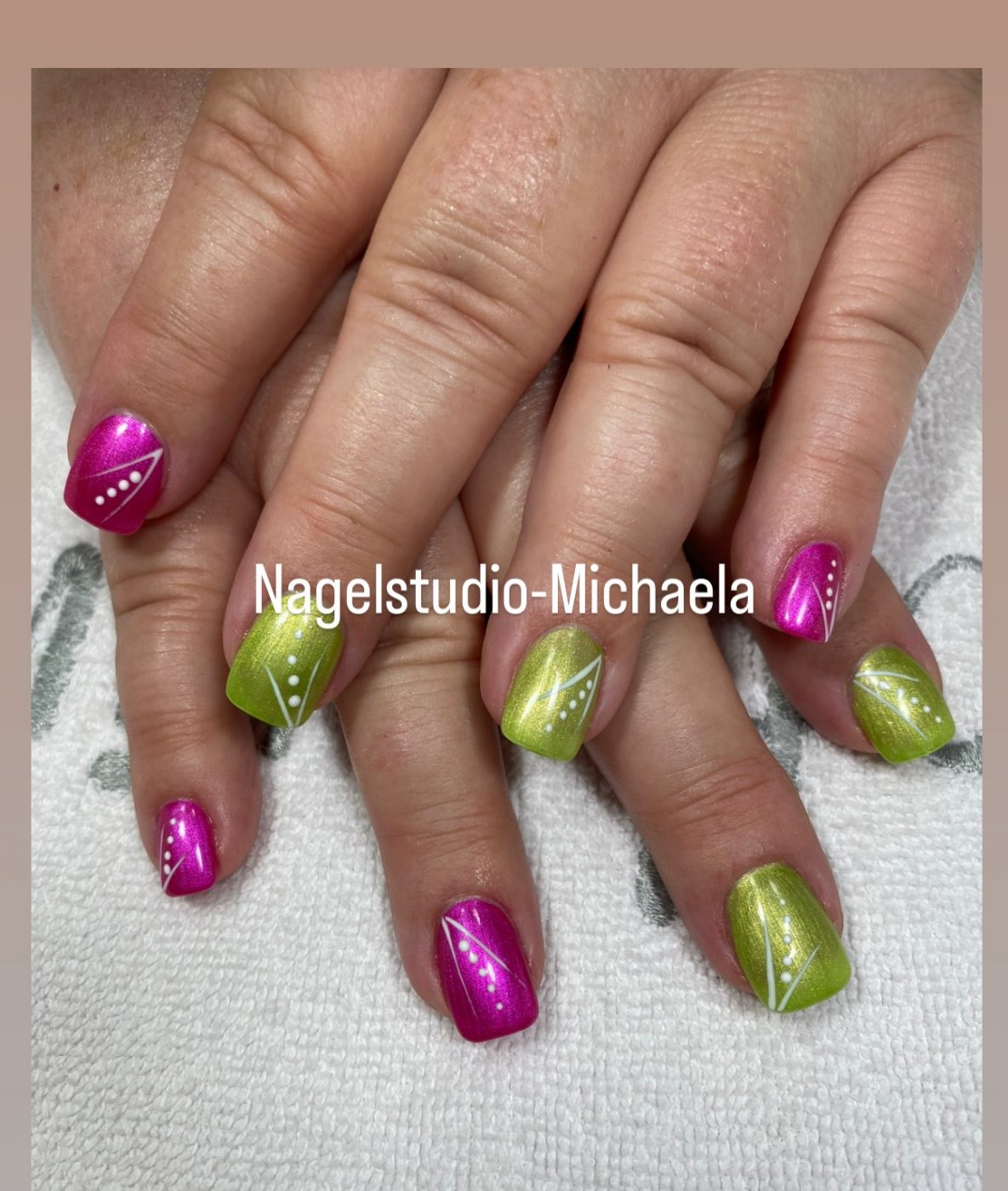 93FF60EF-00A8-4DB0-93FF-CB6C7EB857F7