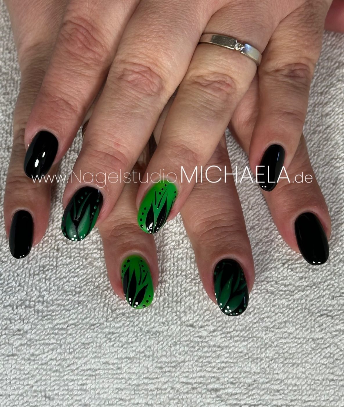 981165AE-C7DB-4239-9A6F-9A5299E0ACD1