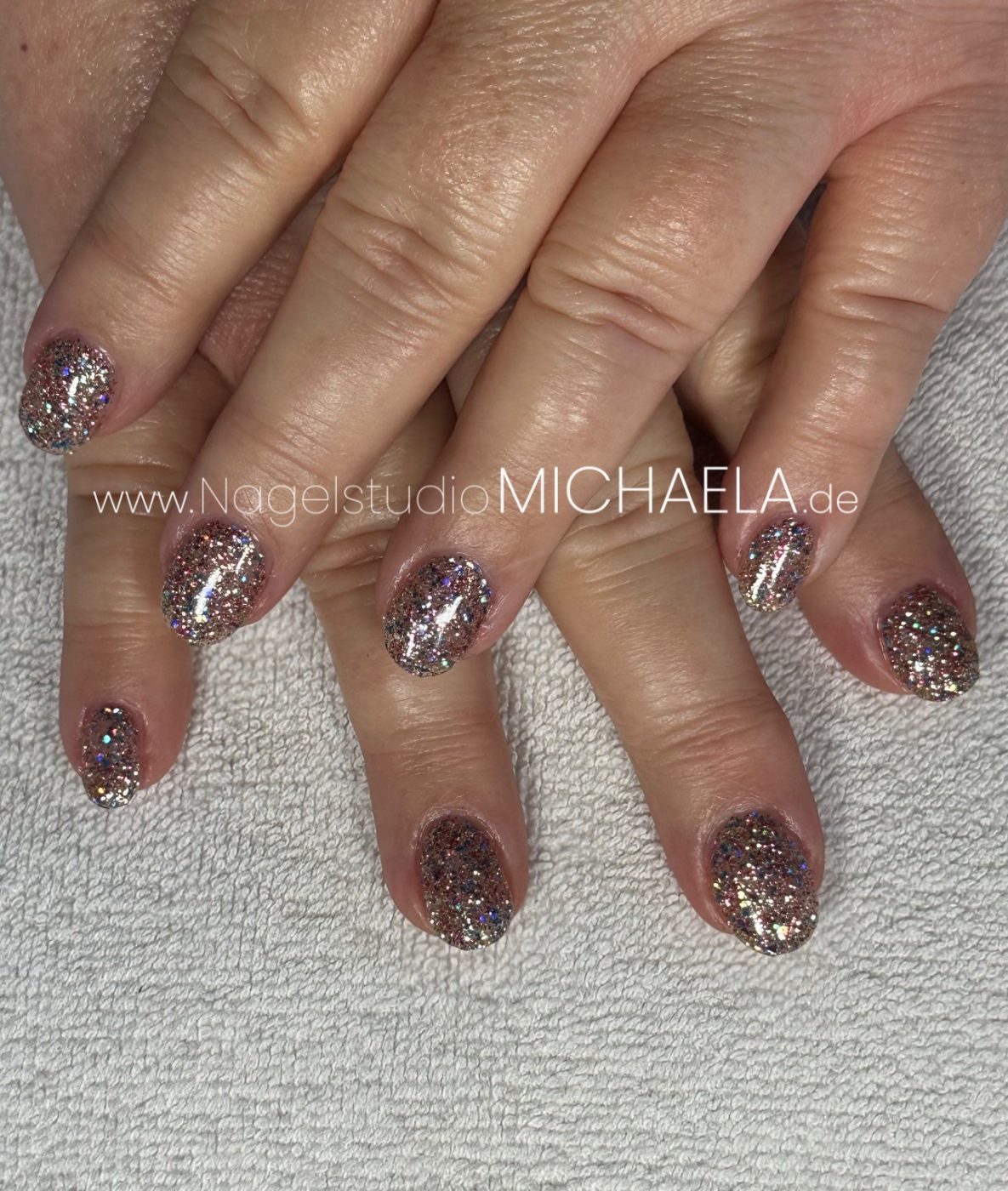 9B54EAE6-4722-4BB4-8C83-7C266F96BF90