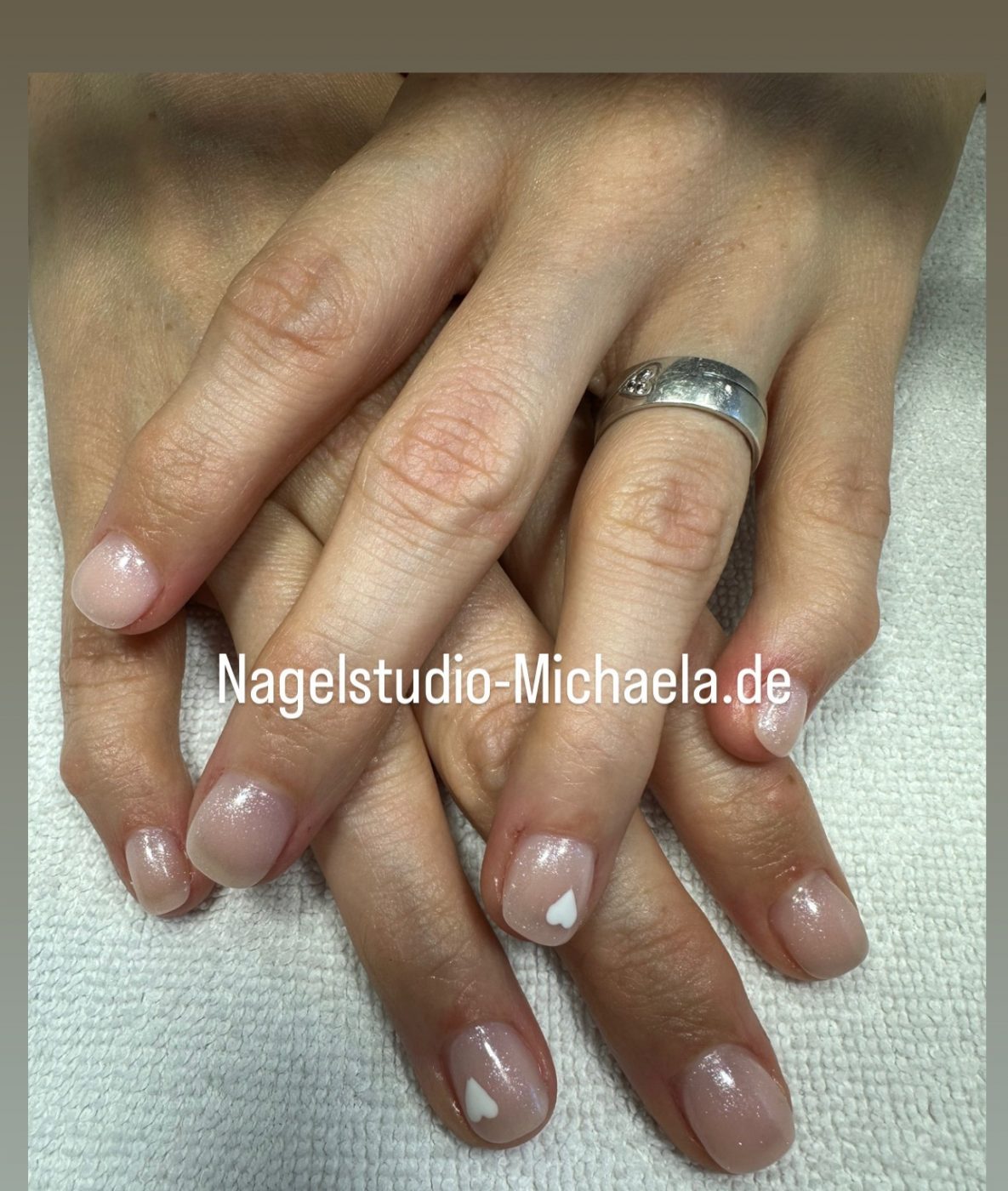 9F0B422B-A00A-4507-B0FB-704E352649E2