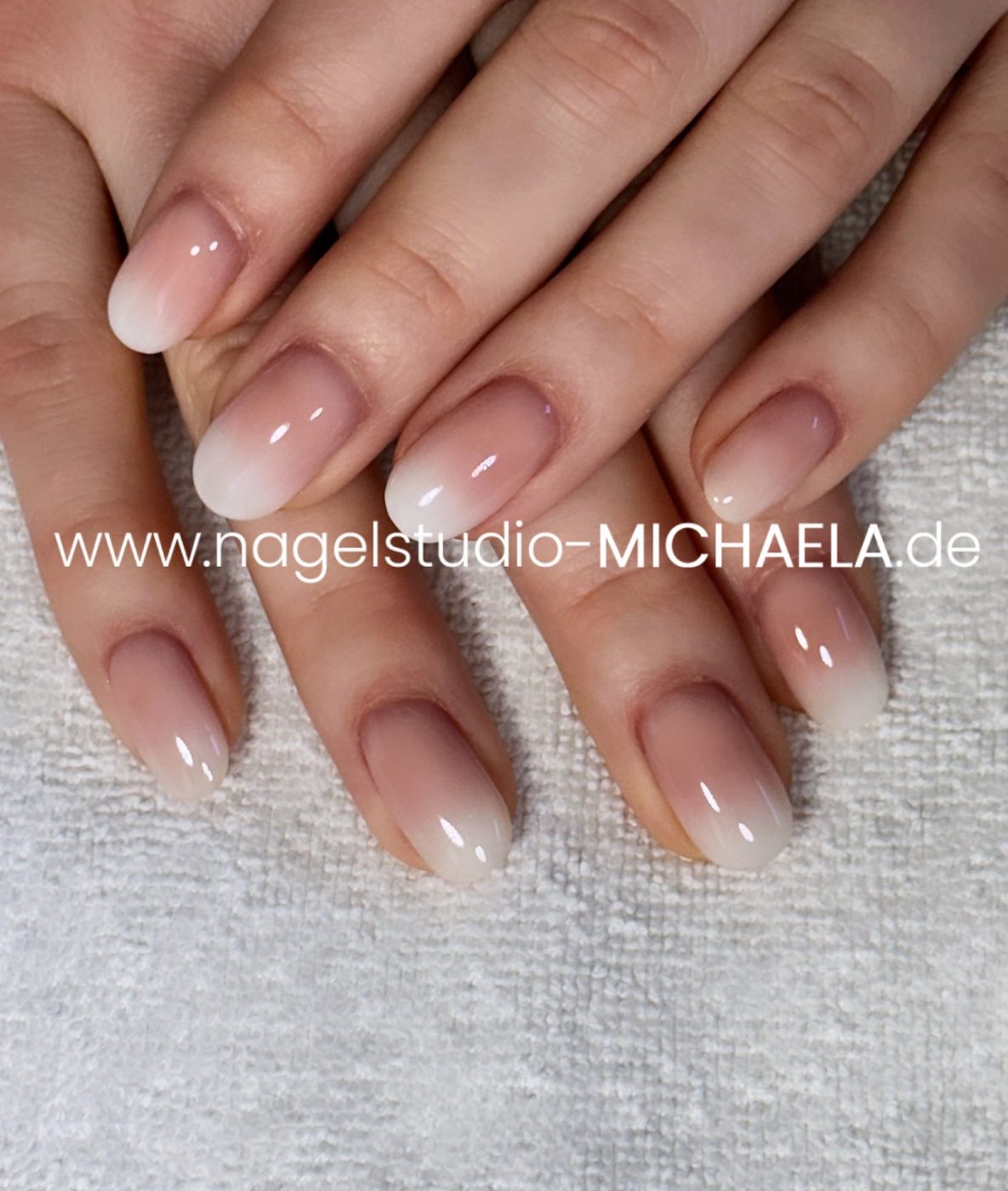 AEB11EC0-2A53-4673-8855-134EE7370258