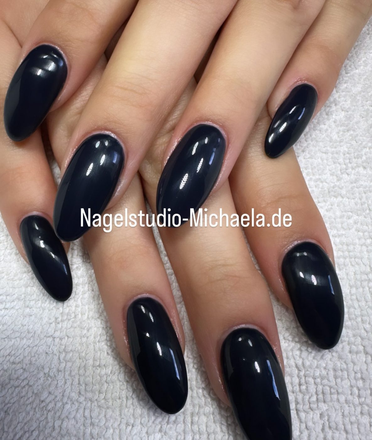 AF9FF665-EA15-49E0-B269-E4BB0A6468A7