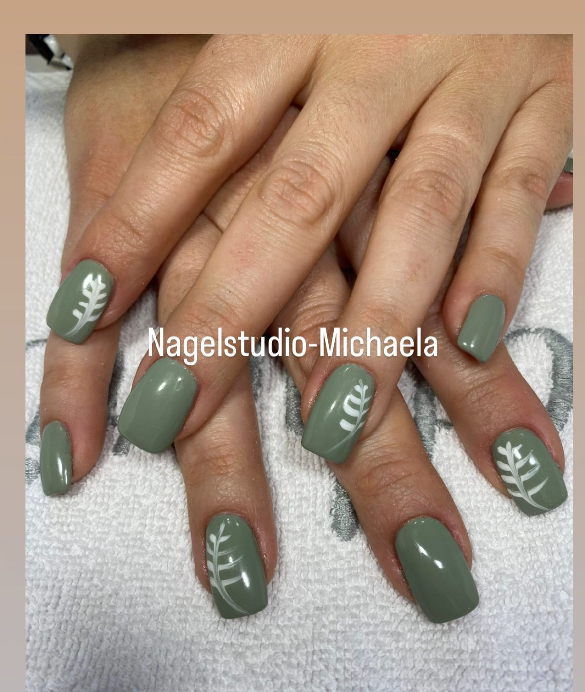 B4D89BBB-1F8E-49DB-9526-DF2A97E4AFB4