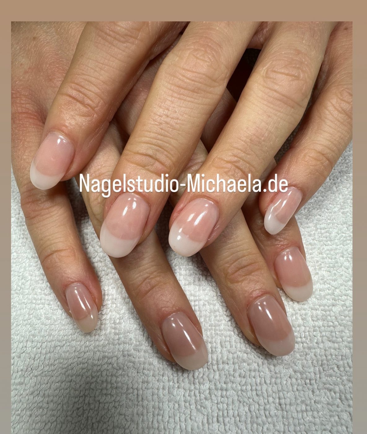 B5DD84A6-2830-4C6F-8532-20CDC8C7BE11