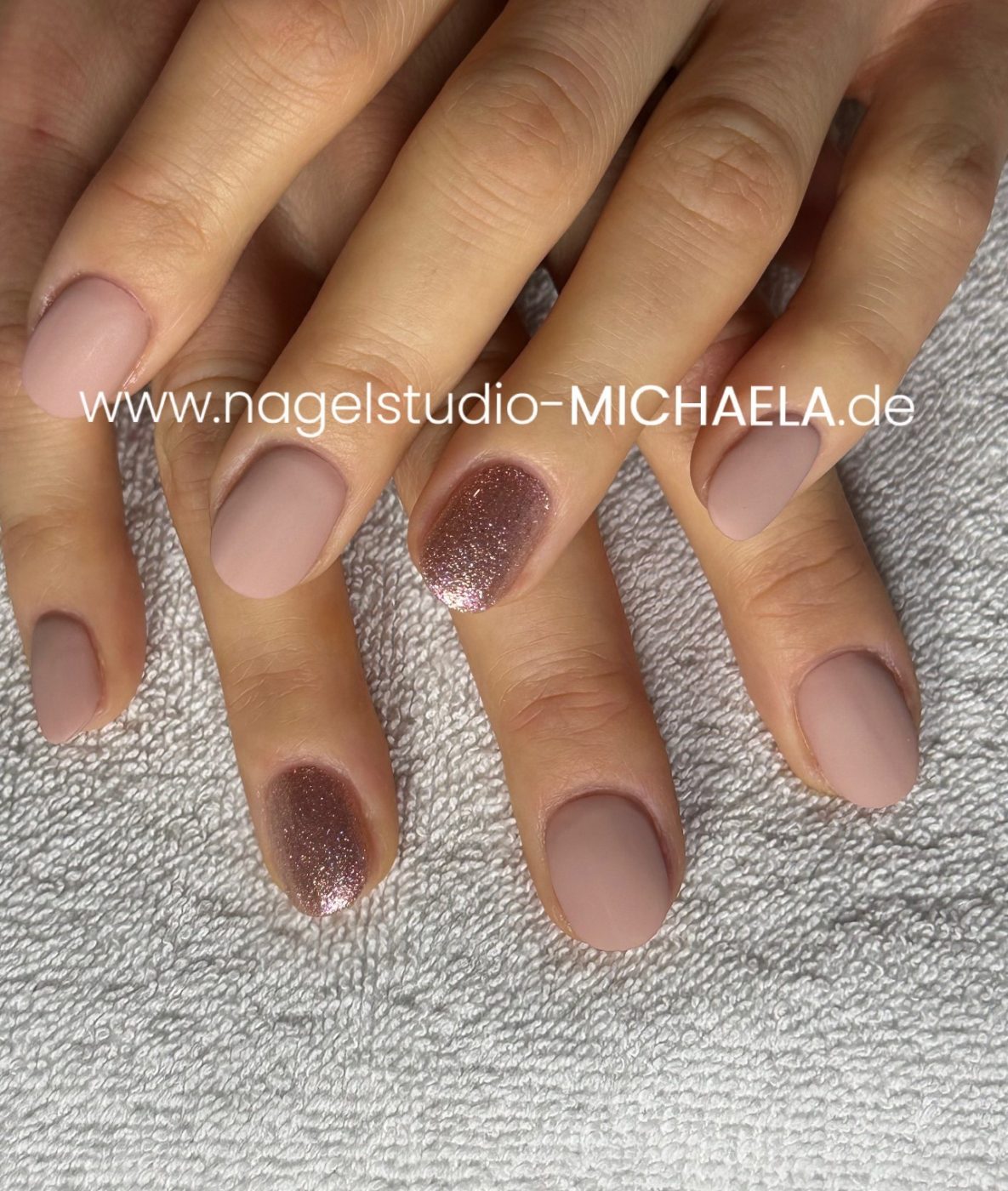 B6F6AF52-4A3E-45C8-9A77-8B8BB60E7F1C