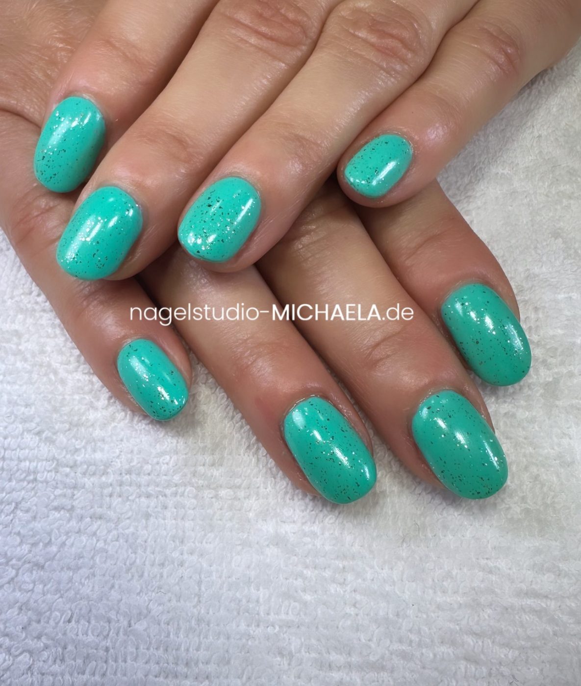 C53D996E-E46E-4EB6-9793-05E200E1A9AB