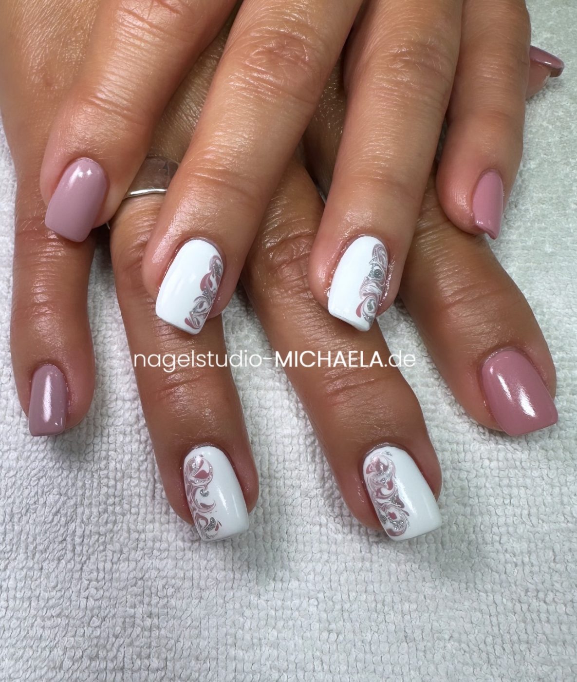 CD80573B-4A05-41C8-B42F-8A4F2539BE11