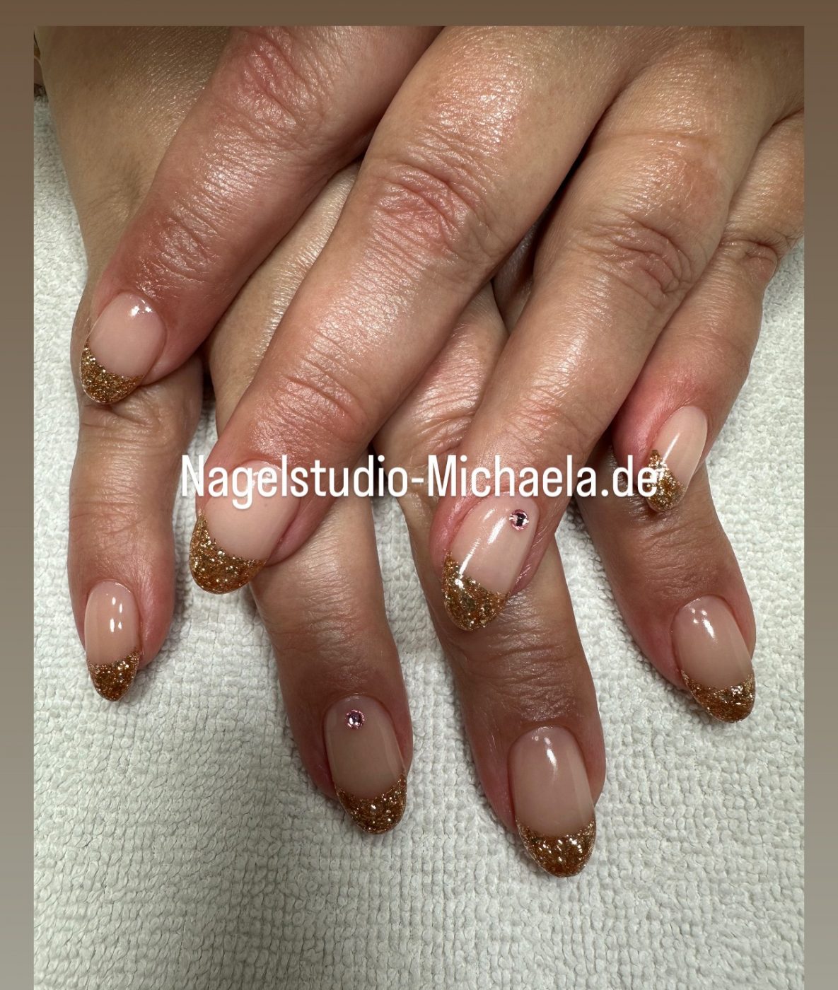 F76B8953-D321-4DEF-9079-205AA0486ED7