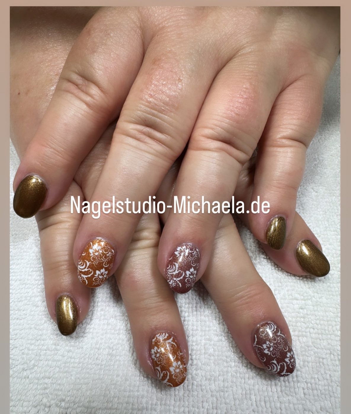 F7851BDF-FCE6-41EA-B267-976B6052A2AE