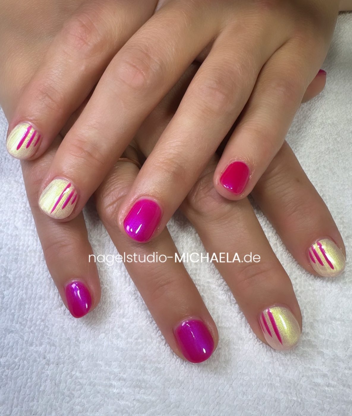 F9F714E3-E72B-43C1-BA72-0F3EF6862304